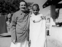 Happiness through self-forgetful love